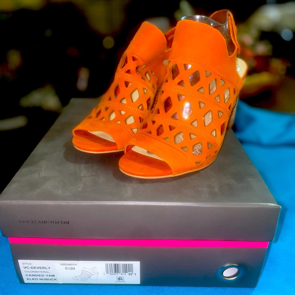 vince camuto shoes - VC Deverly